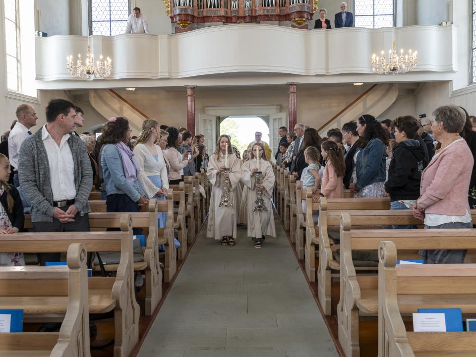 Einzug in die Kirche