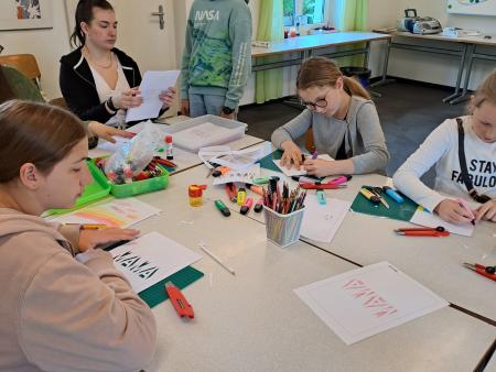 fleissig am Karten gestelten