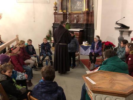 Gottesdienst und Versöhnung feiern im Kreis der Erstkommunikanten